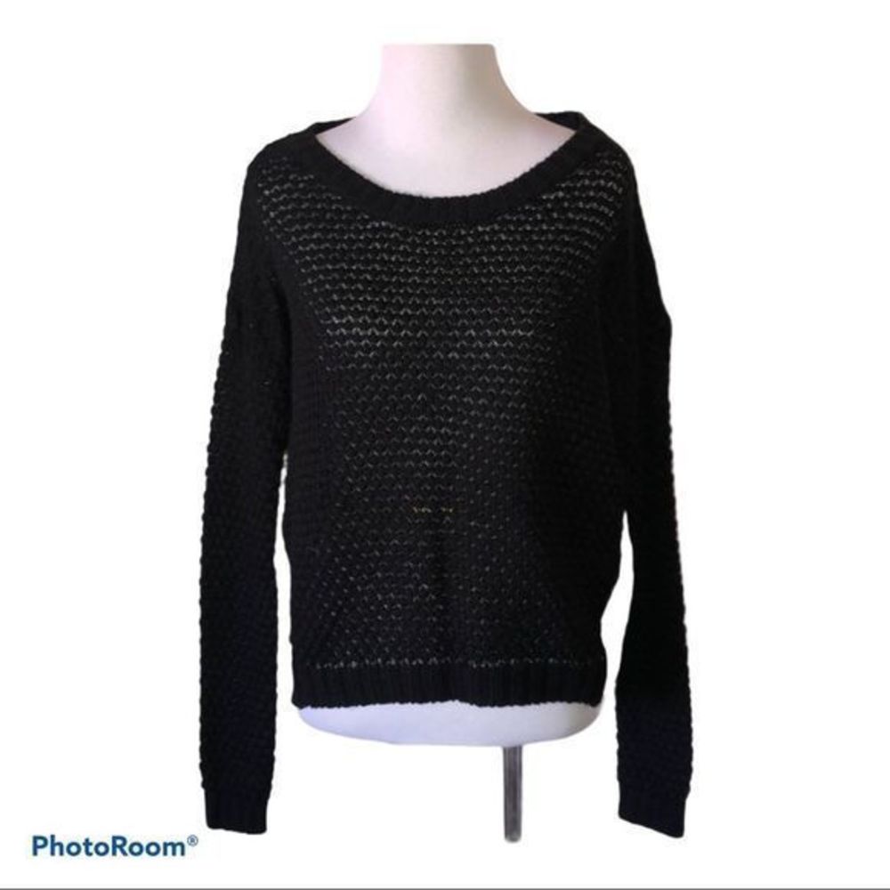 5/$30 🎈 Takeout medium black cropped sweater